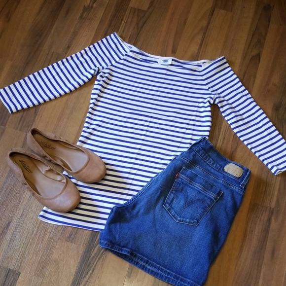 Old Navy Tops - 🔸️5/$25🔸️ Old Navy Off Shoulder Blue Striped Top